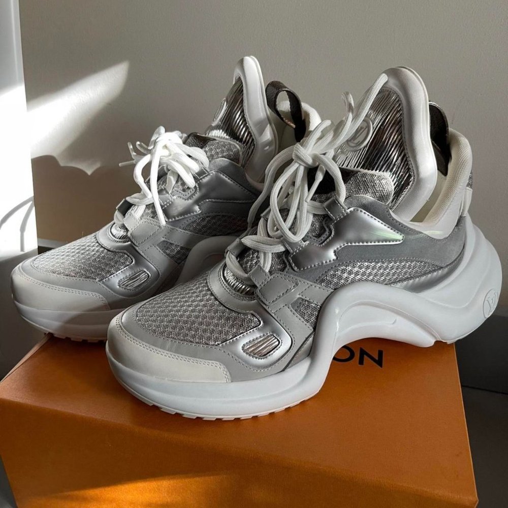 Louis Vuitton Women's White and Silver Trainers